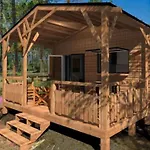 Camping La Croix Du Sud 4*
