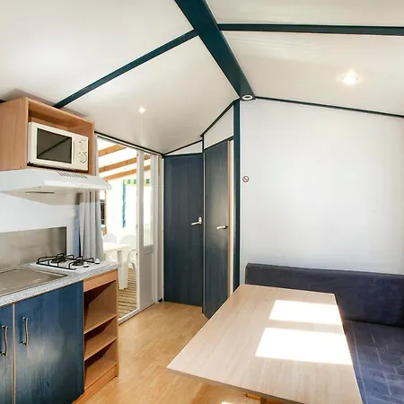 Κάμπινγκ La Croix Du Sud