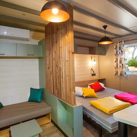 Κάμπινγκ La Croix Du Sud