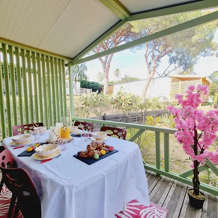 Κάμπινγκ La Croix Du Sud