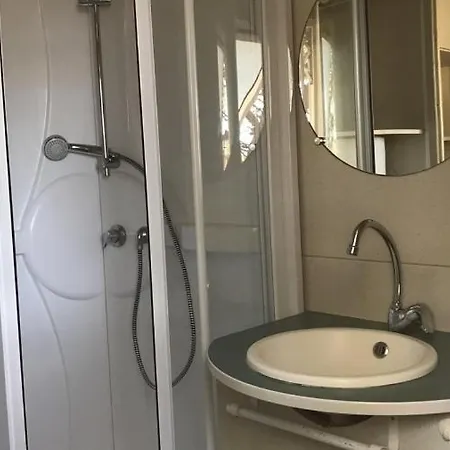 La Croix Du Sud Κάμπινγκ