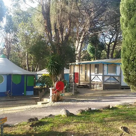 La Croix Du Sud Parque de Campismo