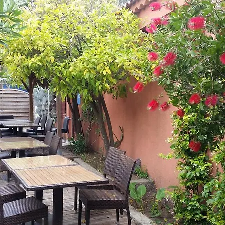 La Croix Du Sud Camping