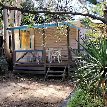 Κάμπινγκ La Croix Du Sud